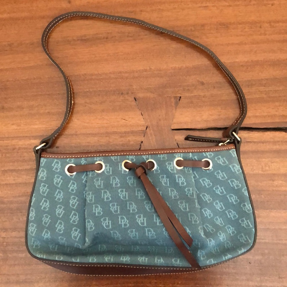 Dooney & Bourke purse